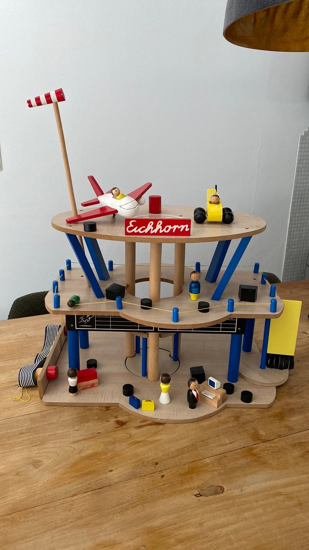Eichhorn Houten Vliegveld met Accessoires, Ophalen of Verzenden, Gebruikt, Overige typen