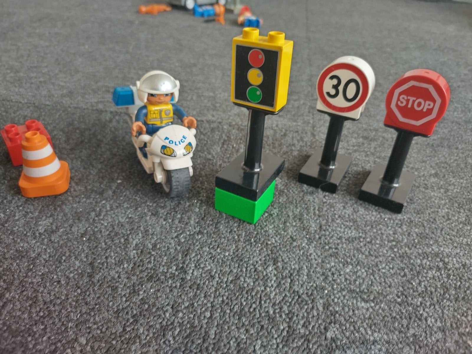 Lego duplo politiemotor 5679, Ophalen of Verzenden, Zo goed als nieuw, Duplo