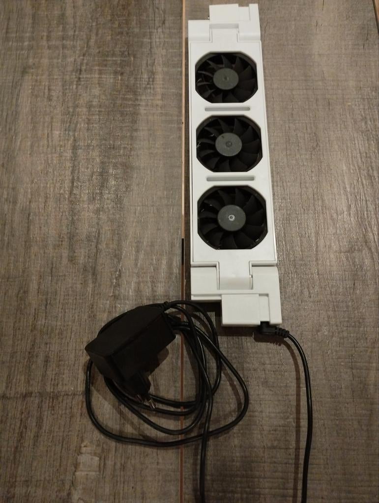 Ventilator voor onder de radiator, Doe-het-zelf en Verbouw, Verwarming en Radiatoren, Ophalen, Minder dan 30 cm, Radiator, Minder dan 60 cm