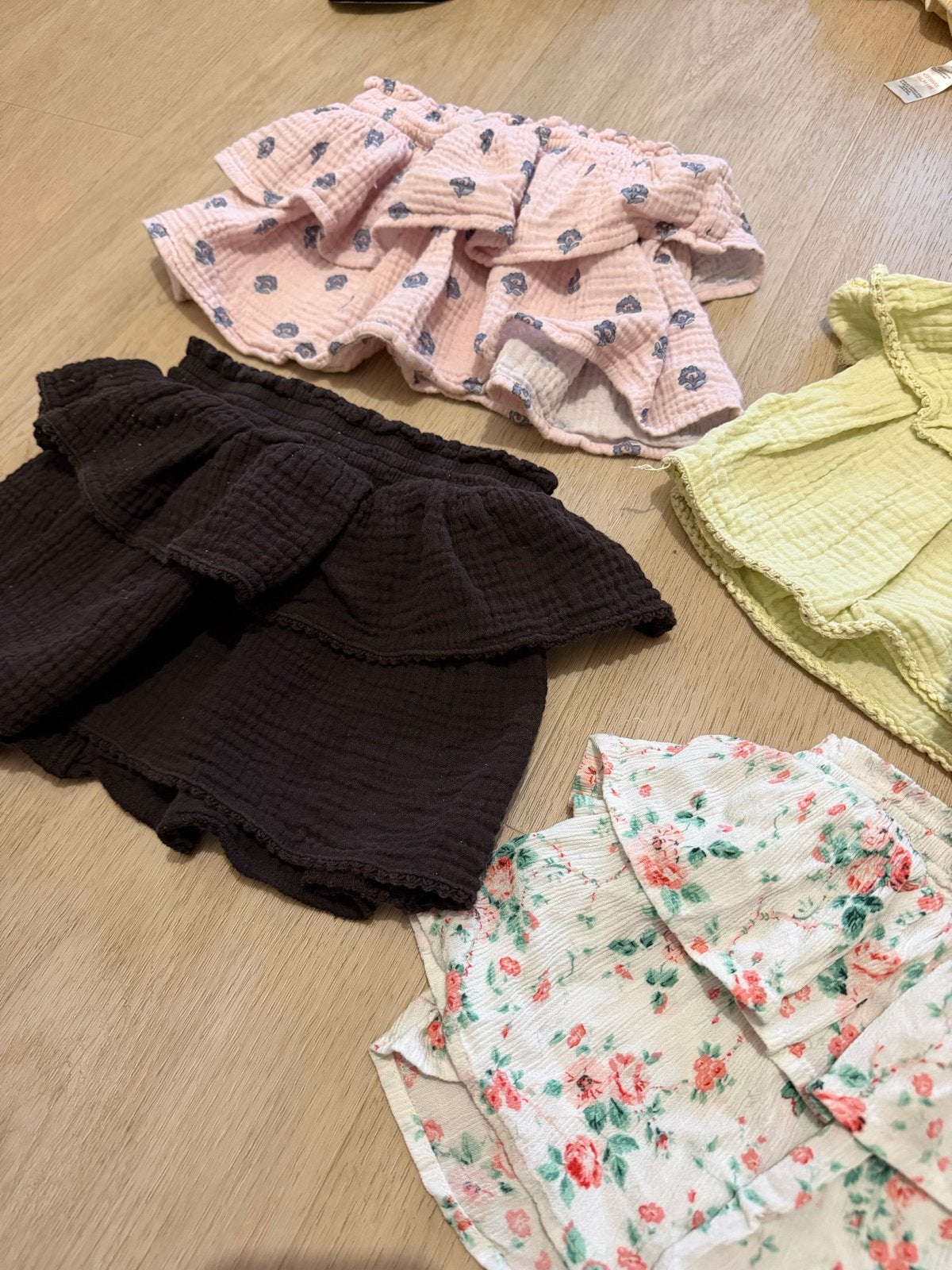 Set van 4 babybroekjes/rokjes - H&M en Laura Ashley, Ophalen of Verzenden, Zo goed als nieuw, Meisje