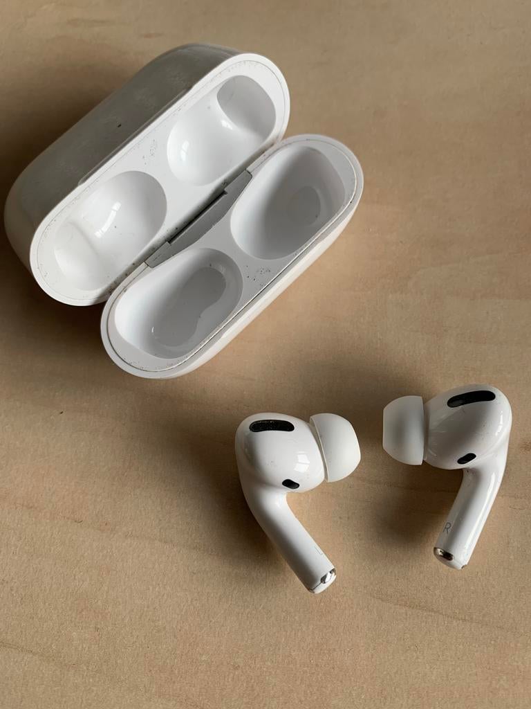AirPods Pro in goede staat, wegens overcompleet, Ophalen of Verzenden, Zo goed als nieuw, Overige merken, Draadloos