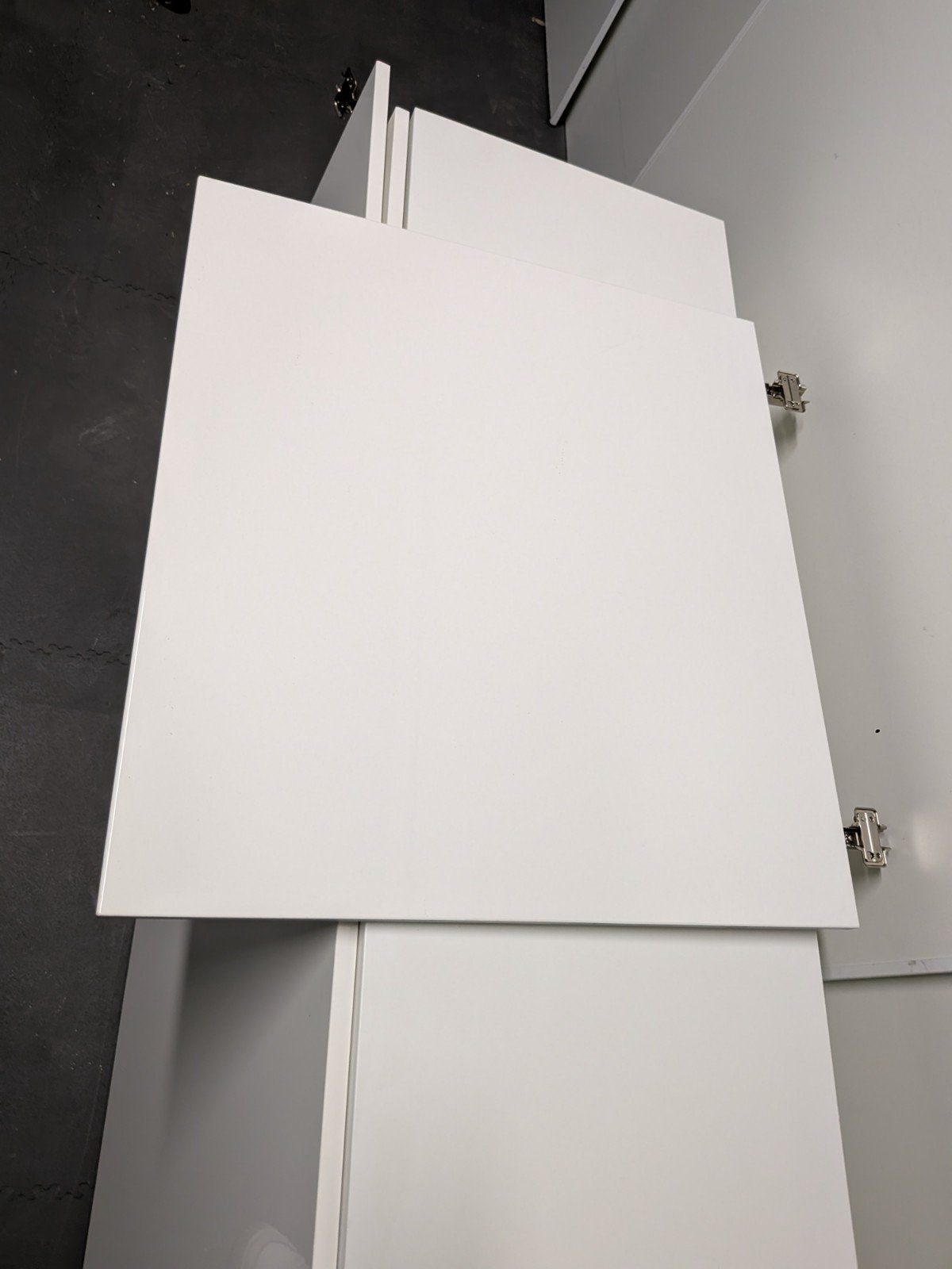 2 witte hoogglans deuren IKEA BESTA, Ophalen, Gebruikt