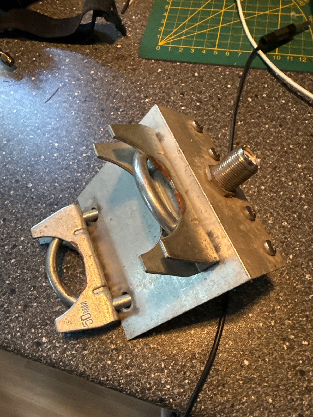 VHF/UHF Antenne Montagebeugel met N-connector, Telecommunicatie, Ophalen of Verzenden, Gebruikt, Toebehoren