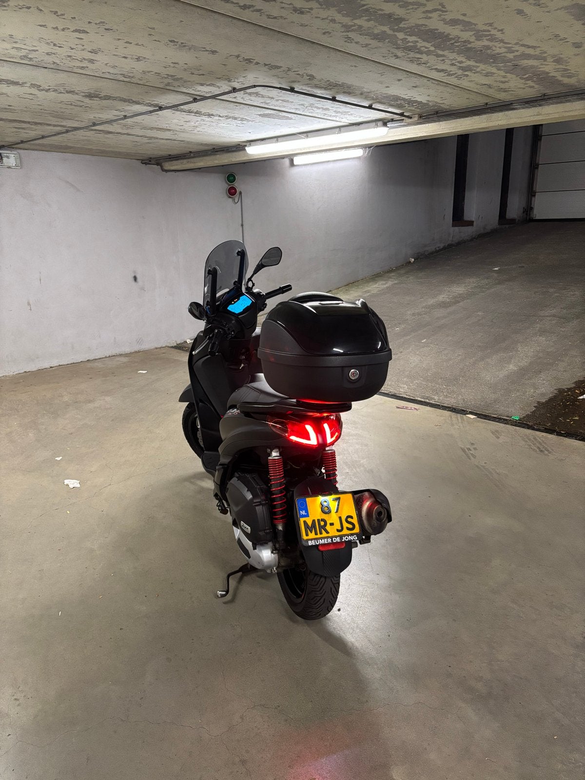 Piaggio Medley S 183cc A1, Fietsen en Brommers, Ophalen, Zo goed als nieuw