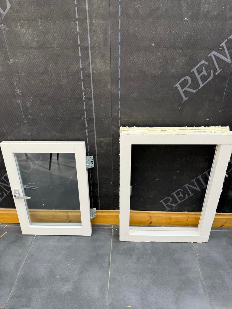Massief eiken buitenraam 101x24,6 cm, Doe-het-zelf en Verbouw, Kozijnen en Schuifpuien, Ophalen of Verzenden, Zo goed als nieuw