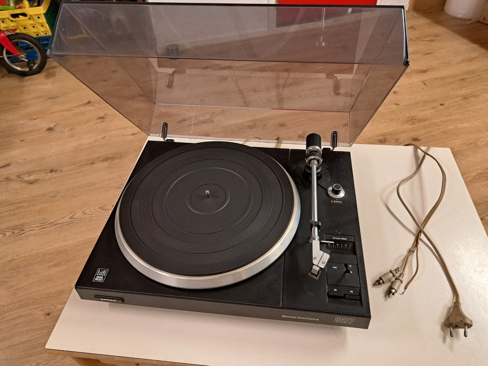 Erres SX5677 platenspeler. (= Philips 677), Ophalen of Verzenden, Zo goed als nieuw, Platenspeler, Philips
