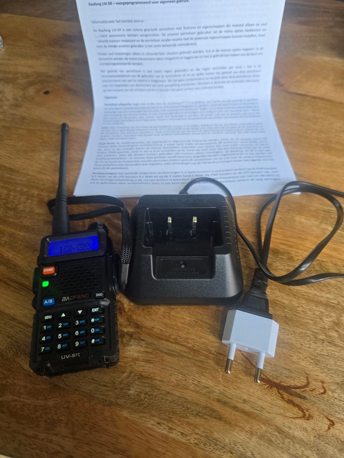 Baofeng UV-5R Portofoon met NL/EN Handleiding, Ophalen of Verzenden