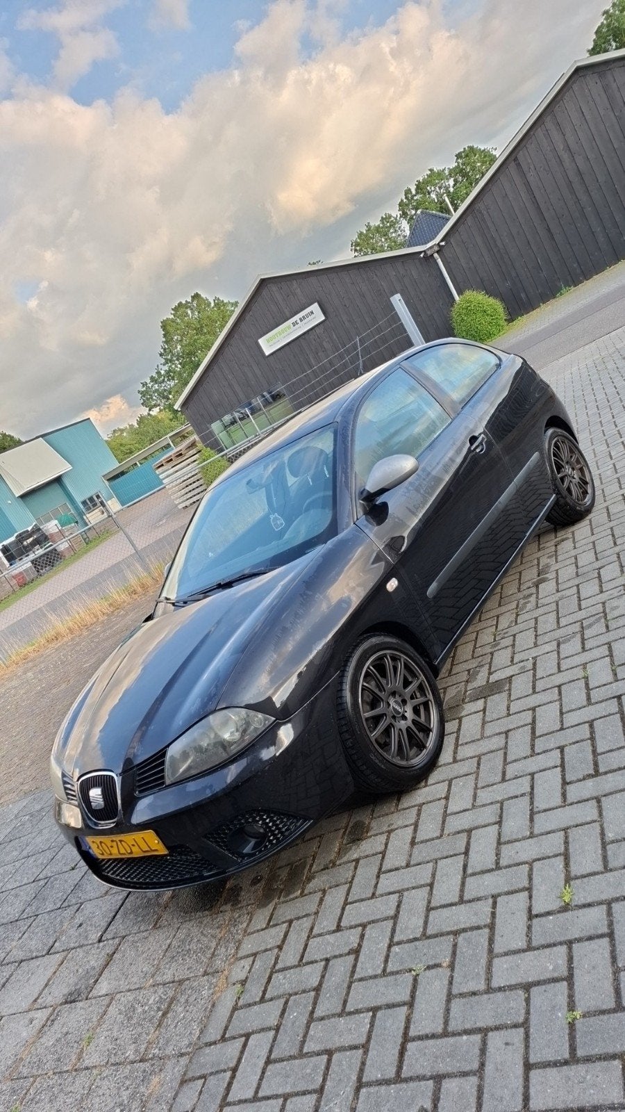 Seat Ibiza 1.6 77KW 3DRS 2008 Zwart, Auto's, Seat, Voorwielaandrijving, Stof, 40 €/maand, Zwart