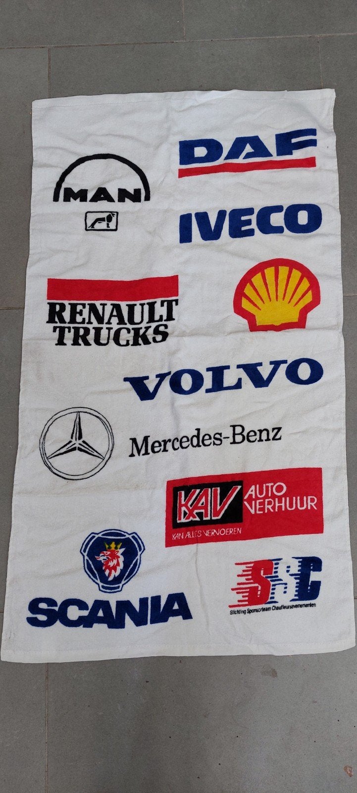 Handdoek met automerken 100% katoen, Ophalen of Verzenden, Auto's