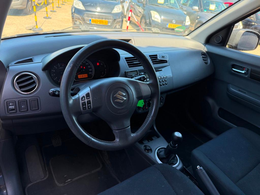 Suzuki Swift 1.3 | Airco | 1ste Eigenaar | Vol Onderhouden |, Auto's, Voorwielaandrijving, 965 kg, 400 kg, Origineel Nederlands