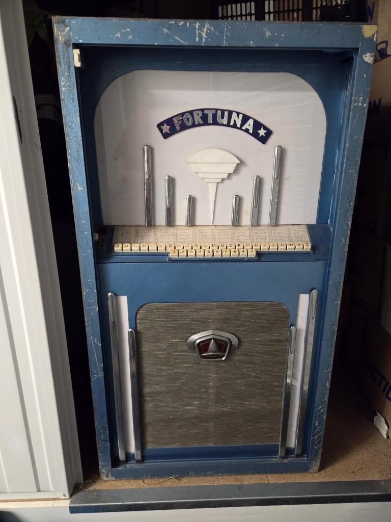 Lamp, Jukebox, toneel, kist, Ophalen of Verzenden, Gebruikt, Overige materialen, 150 tot 200 cm