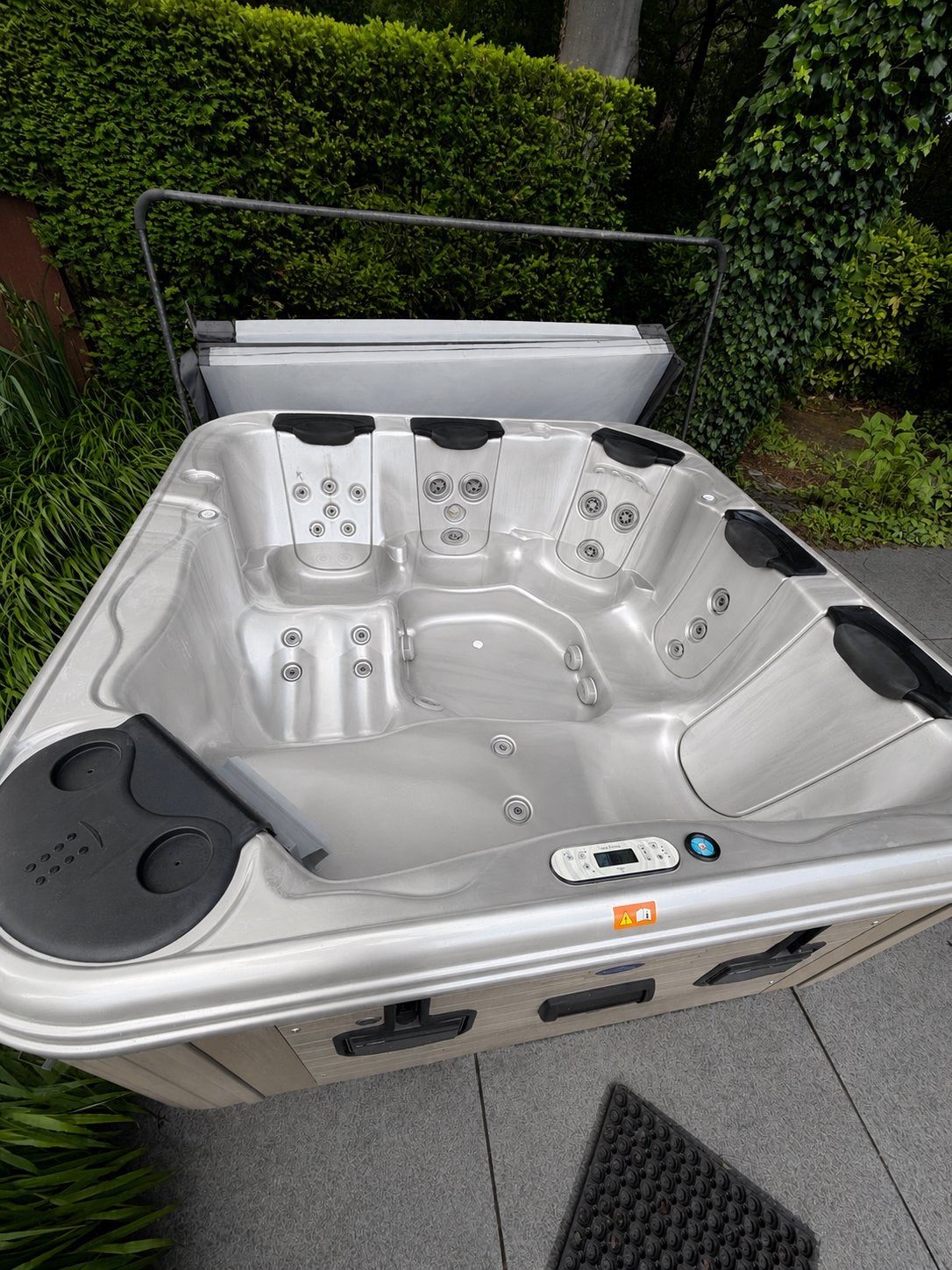 Villeroy & Boch SP 552 Spa - 2 lig, 3 zit, 5 jetpacks, Ophalen, Gebruikt, Minder dan 80 cm, Overige typen