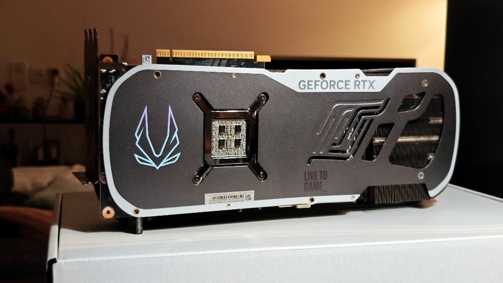Foto 6 van RTX 4090 24GB Zotac Trinity OC - Z.G.A.N en te testen hier!