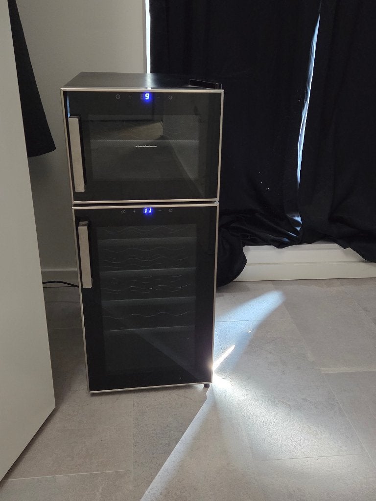 wijnklimaatkast, 21 flessen, 2 temperatuurzones, 65 euro, Minder dan 75 liter, Ophalen, Zonder vriesvak, 160 cm of meer
