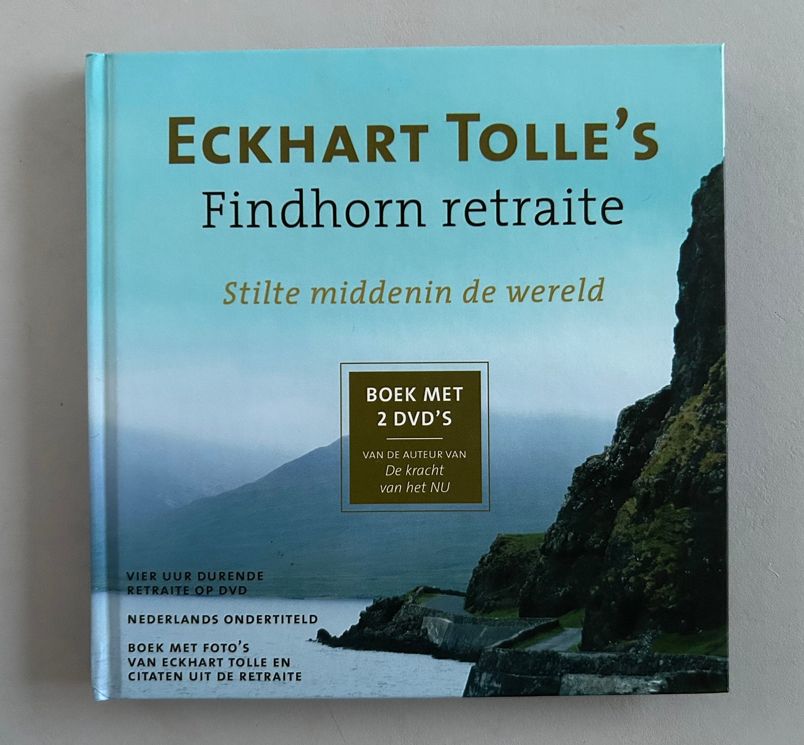 Eckhart Tolle: Findhorn retraite, boek & 2 dvd’s, nieuw, Ophalen of Verzenden, Nieuw, Spiritualiteit algemeen, Achtergrond en Informatie