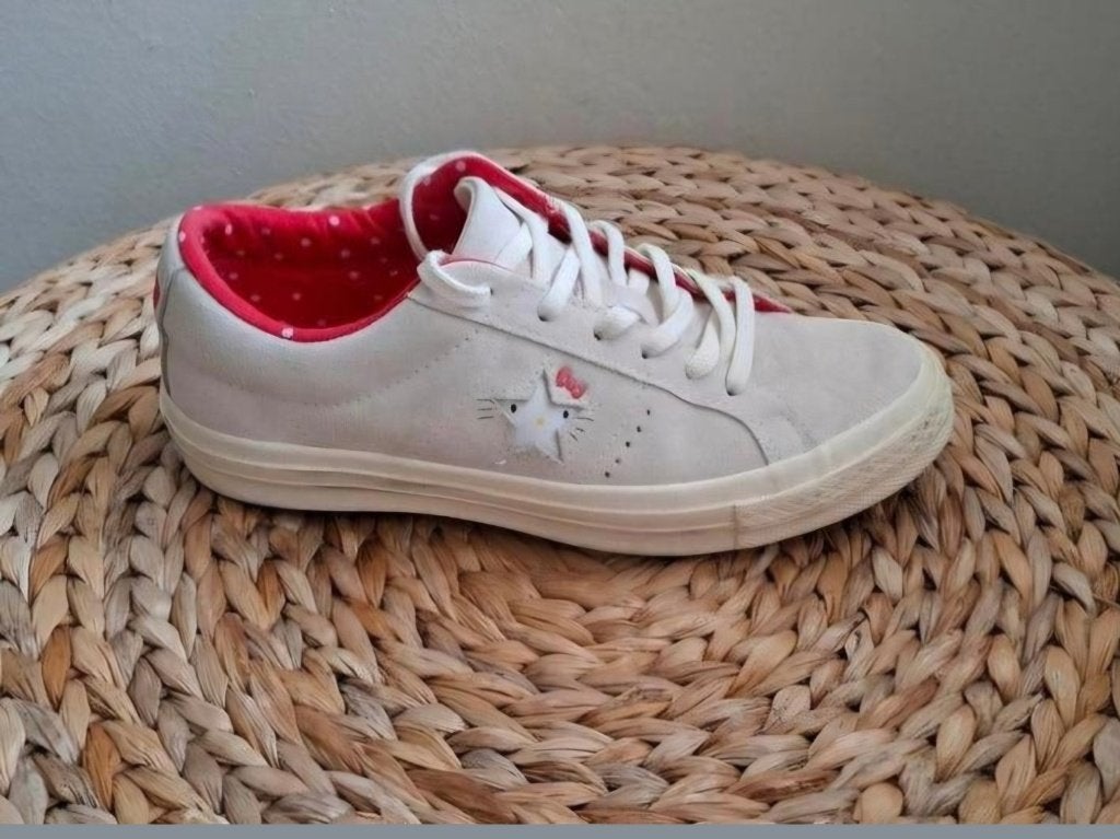 Converse One Star x Hello Kitty sneakers 37 Limited Edition, Beige, Converse, Ophalen of Verzenden, Sneakers of Gympen