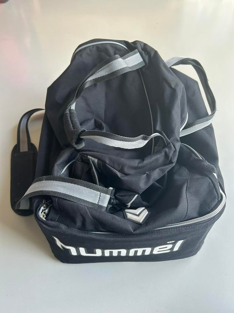 Hummel sporttas / voetbaltas, Sieraden, Tassen en Uiterlijk, Tassen | Sporttassen, Ophalen of Verzenden, Zo goed als nieuw