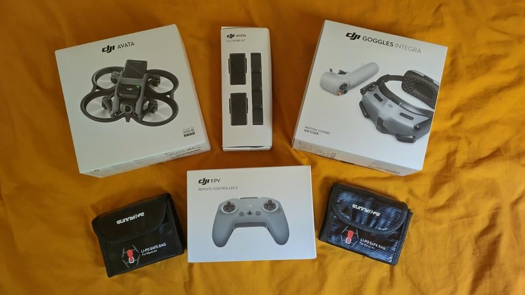 DJI Avata, Fly More Combo met Goggles Integra Motion Combo, Audio, Tv en Foto, Drones, Ophalen of Verzenden, Zo goed als nieuw