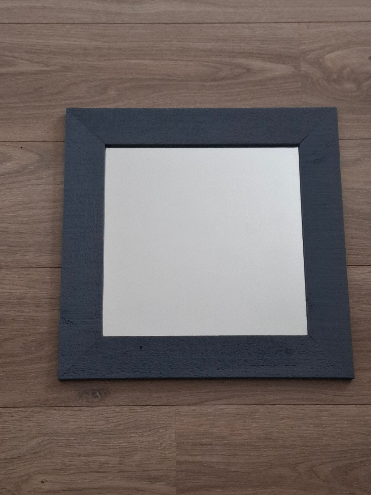 Donkerblauw vierkant spiegel met houten frame, Huis en Inrichting, Woonaccessoires | Spiegels, Ophalen of Verzenden, Vierkant