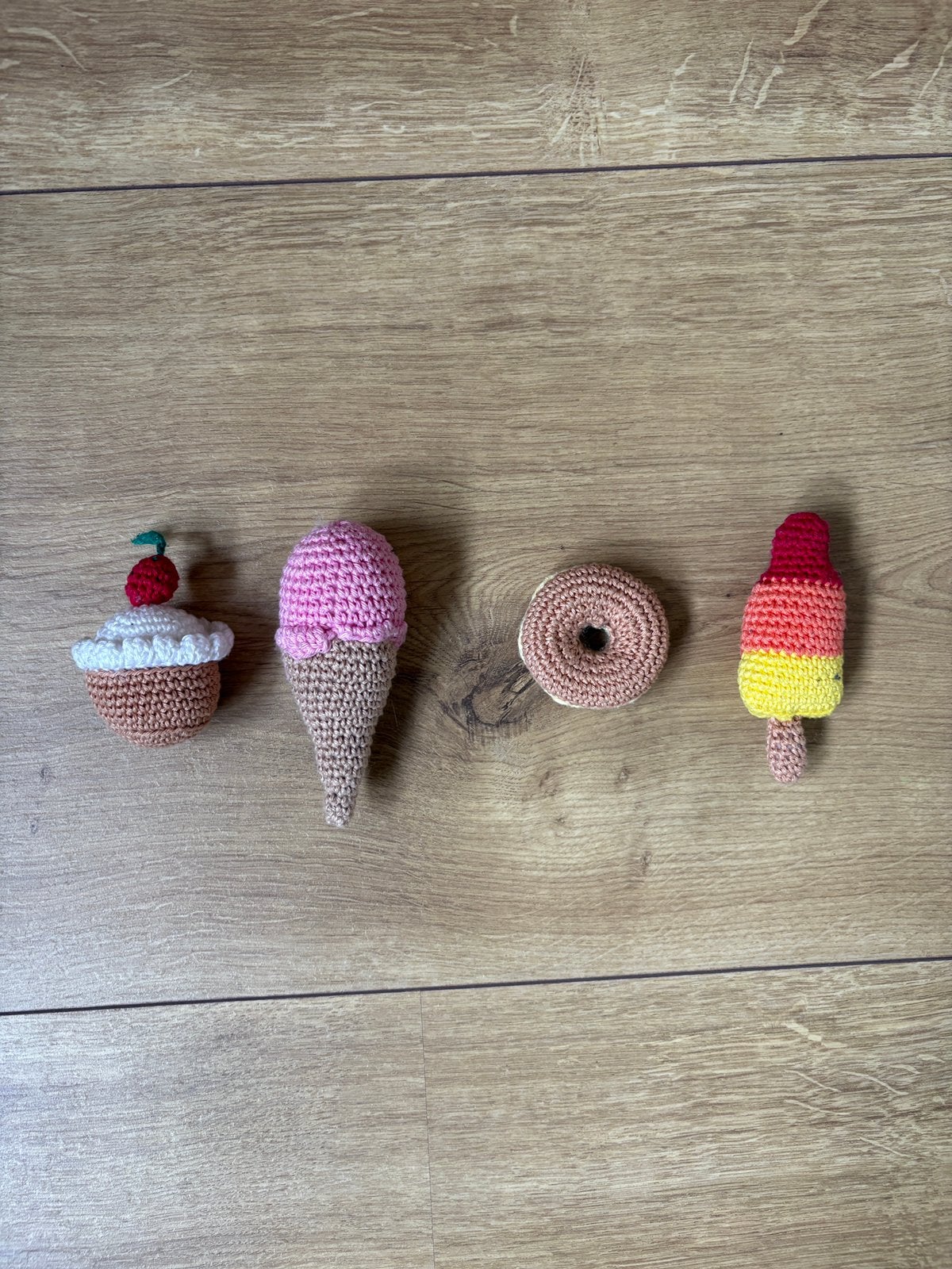 Te koop gehaakte lekkernijen, Ophalen of Verzenden, Zo goed als nieuw