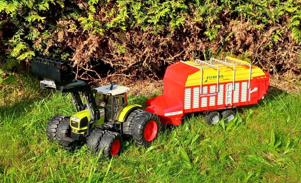 Bruder Claas tractor met opraapwagen, Kinderen en Baby's, Speelgoed | Overig, Gebruikt, Ophalen