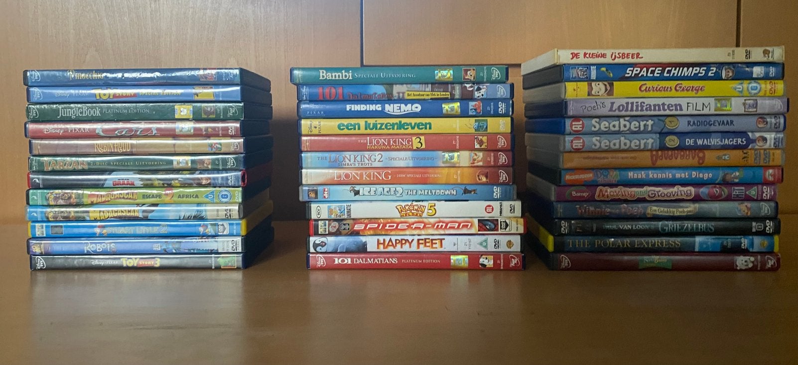 35 DVD’s met Disney en andere tekenfilms., Alle leeftijden, Ophalen of Verzenden, Zo goed als nieuw, Amerikaans