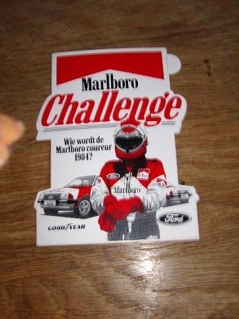 Marlboro sticker Challenge 1984 Ford 13,5x10cm Marlb-coureur, Ophalen of Verzenden, Zo goed als nieuw, Bedrijf of Vereniging