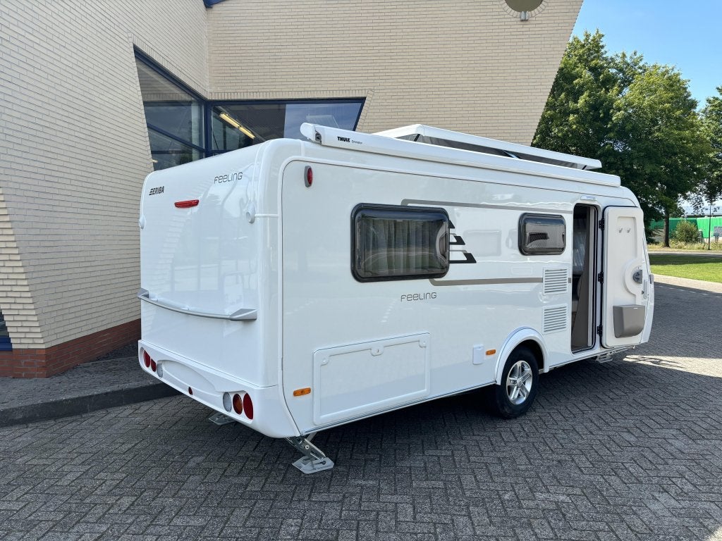 Eriba Feeling 442, Caravans en Kamperen, Standaardzit, Overige typen, Schokbreker, Bedrijf