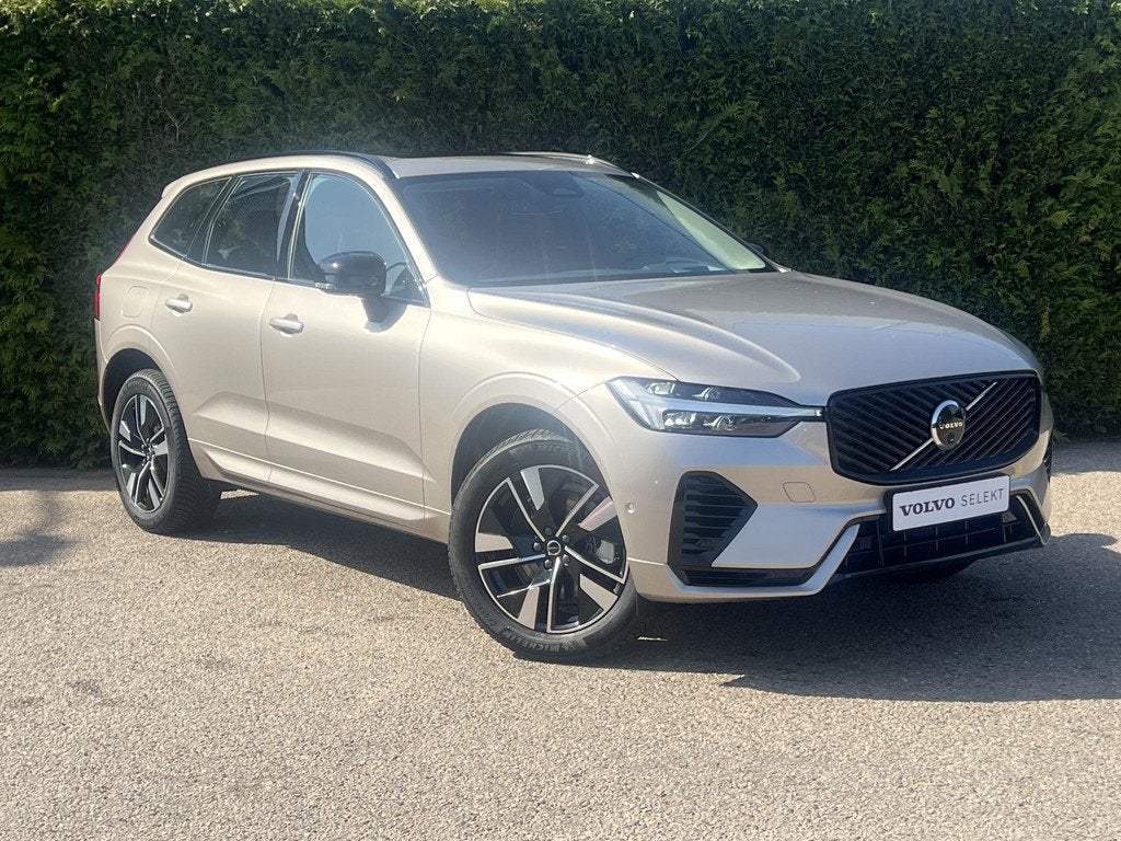 Volvo XC60 T6 Plug-in hybrid AWD Plus Dark, Auto's, Volvo, 12 maanden, Gebruikt, Euro 6, 4 cilinders