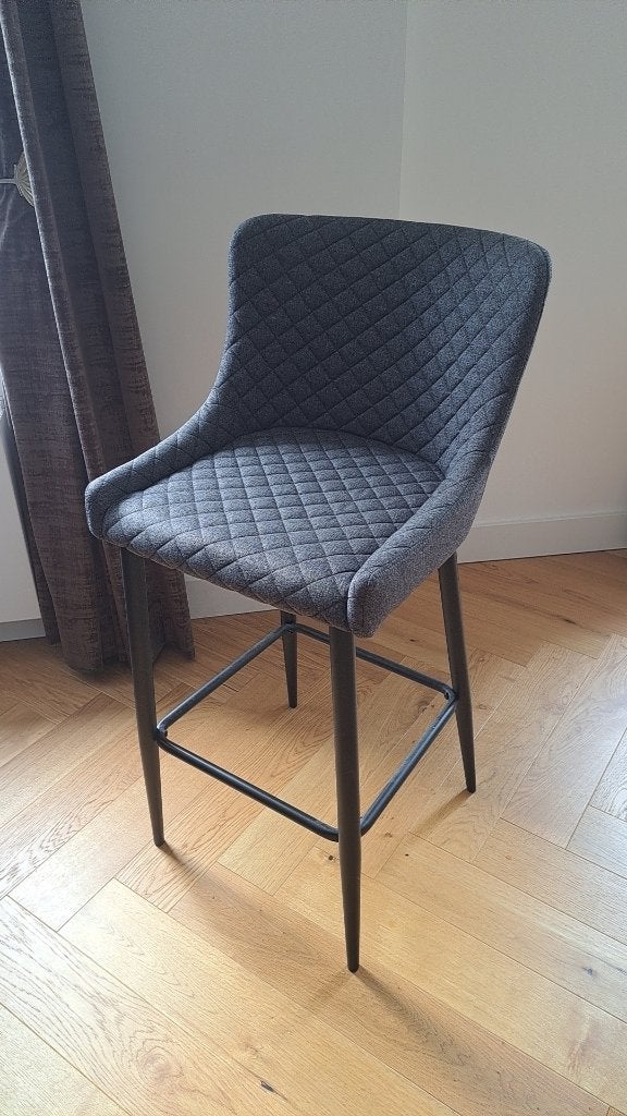 Set van 2 moderne grijze barstoelen, Huis en Inrichting, Stoelen, Zo goed als nieuw, Twee, Metaal, Stof, Grijs, Ophalen