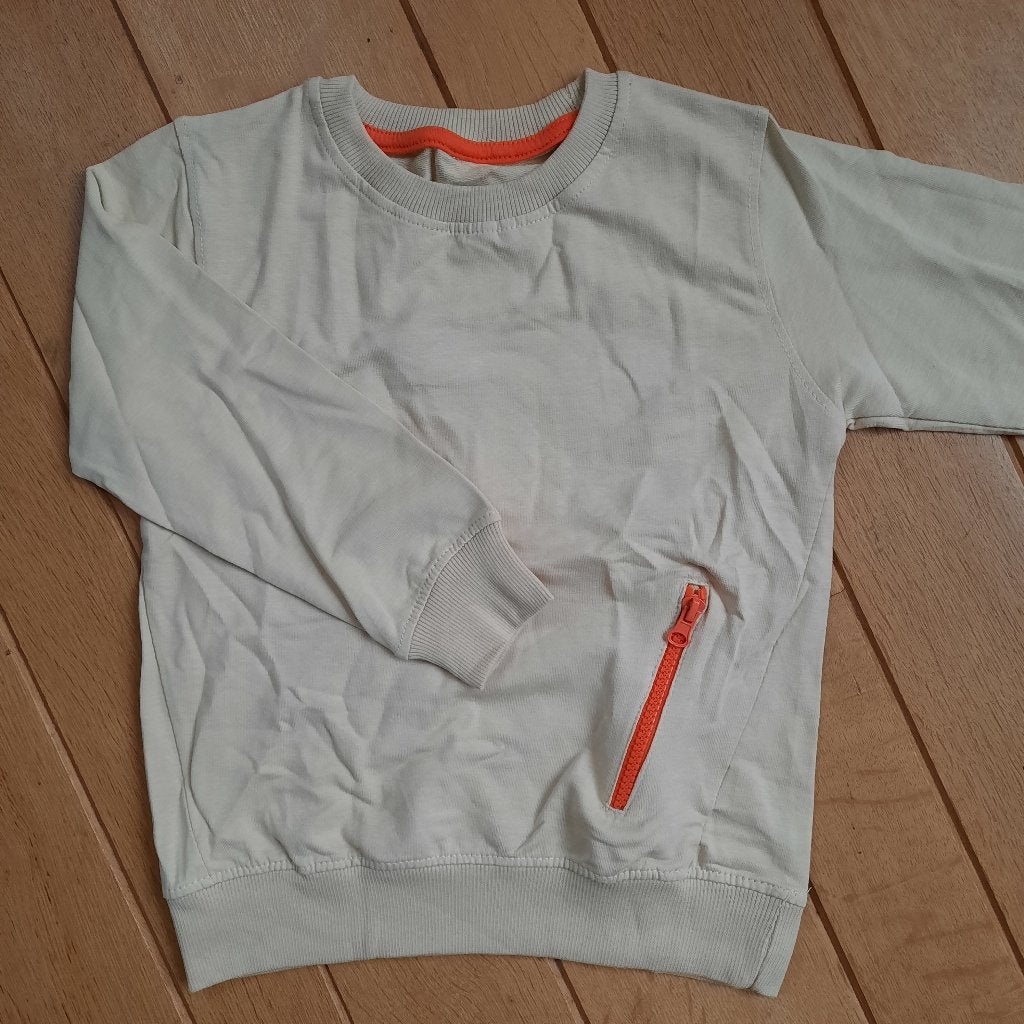 T- shirt met lange mouw zand met oranje maat 128 - nieuw -, Kinderen en Baby's, Ophalen of Verzenden, Nieuw, Jongen, Shirt of Longsleeve