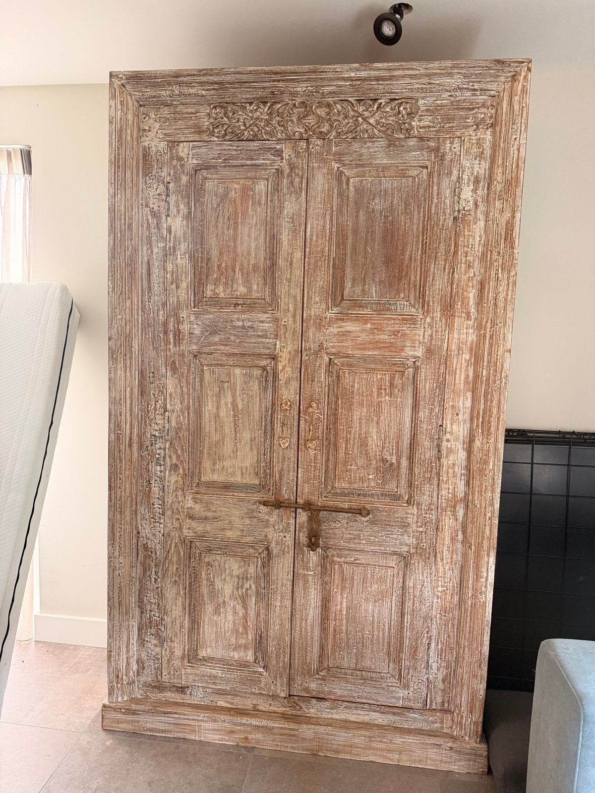 Grote landelijke houten kast – vintage – houtsnijwerk –, Antiek en Kunst, Ophalen