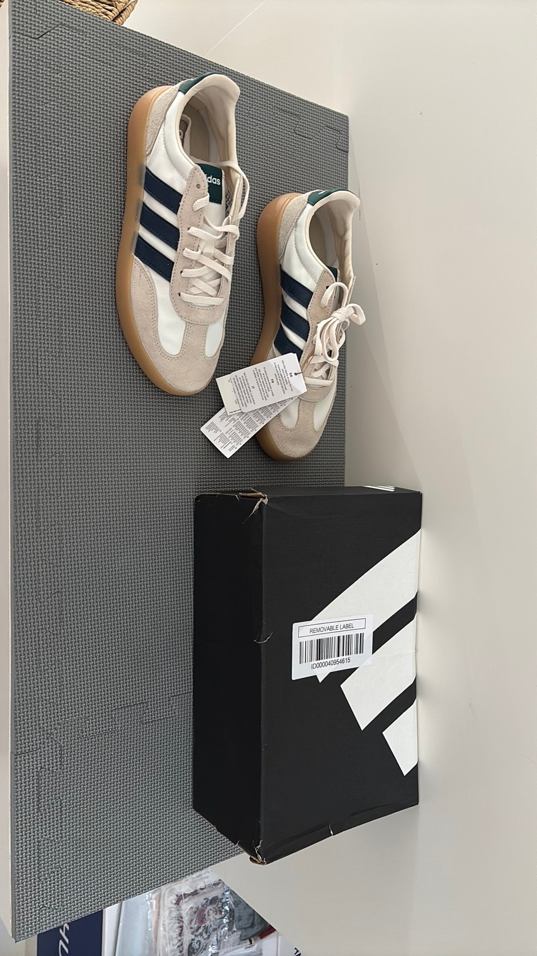 Adidas Barreda Decode, Huis en Inrichting, Kasten | Schoenenkasten, Ophalen, Nieuw