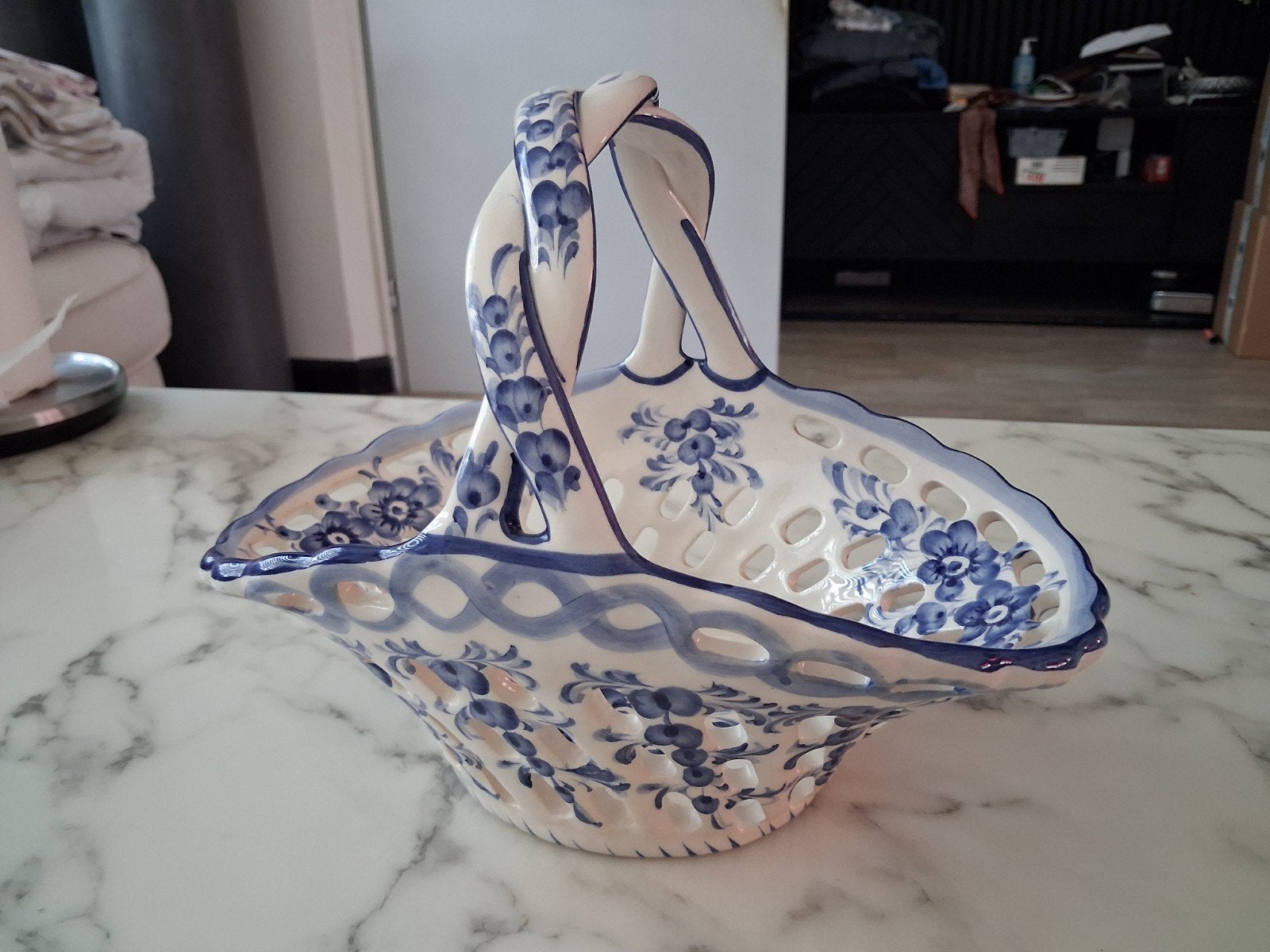 Delfts Blauw Mandje - Keramiek met Bloemenpatroon, Ophalen of Verzenden