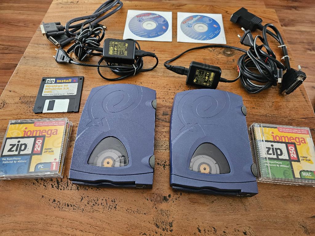 2 zip drive 250mb parallel, Computers en Software, Vintage Computers, Ophalen of Verzenden