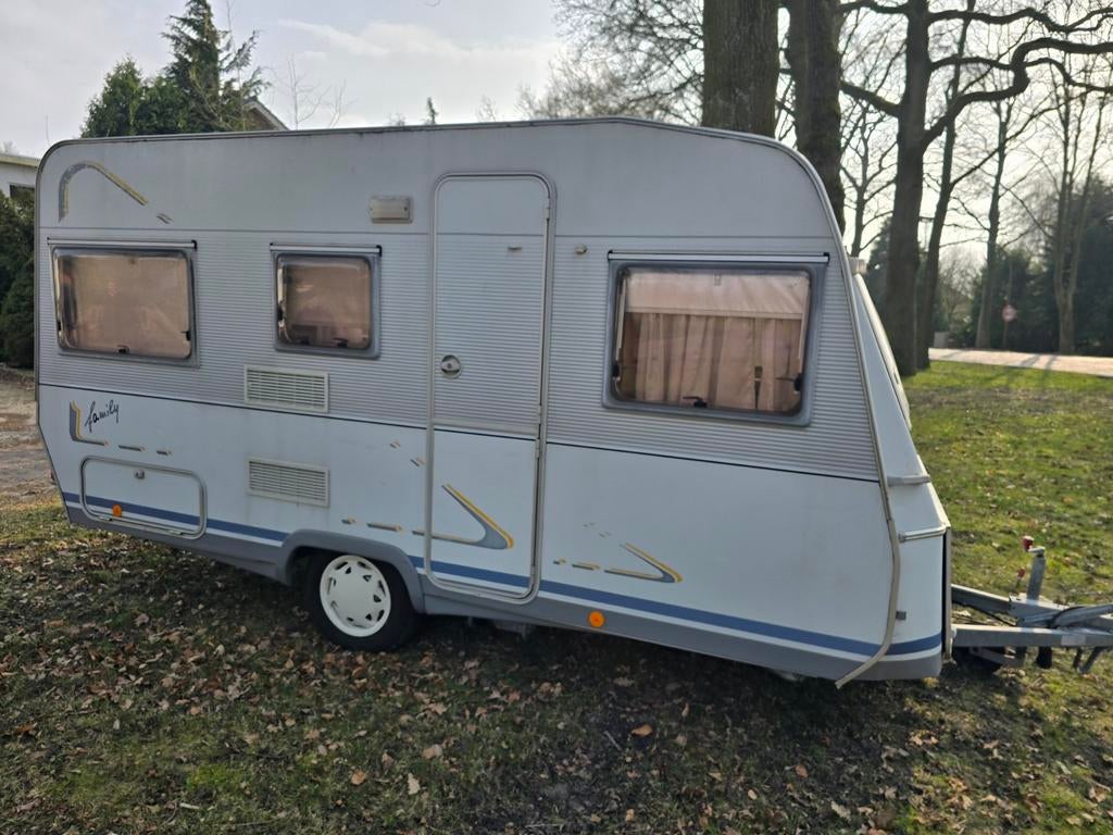 Dethleffs Family Caravan Tourcaravan Zeer complete set, Caravans en Kamperen, Caravans, Overige merken, Standaardzit, Omvormbare zithoek