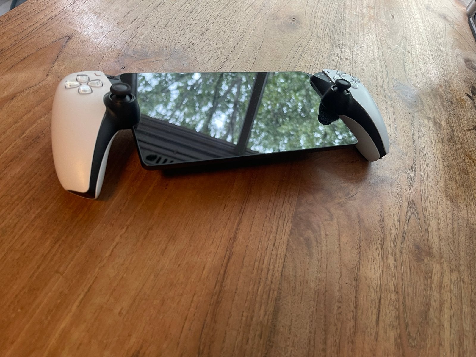 PlayStation Portal Remote Player met beschermhoes, Spelcomputers en Games, Games | Sony PlayStation 5, Online, Overige genres