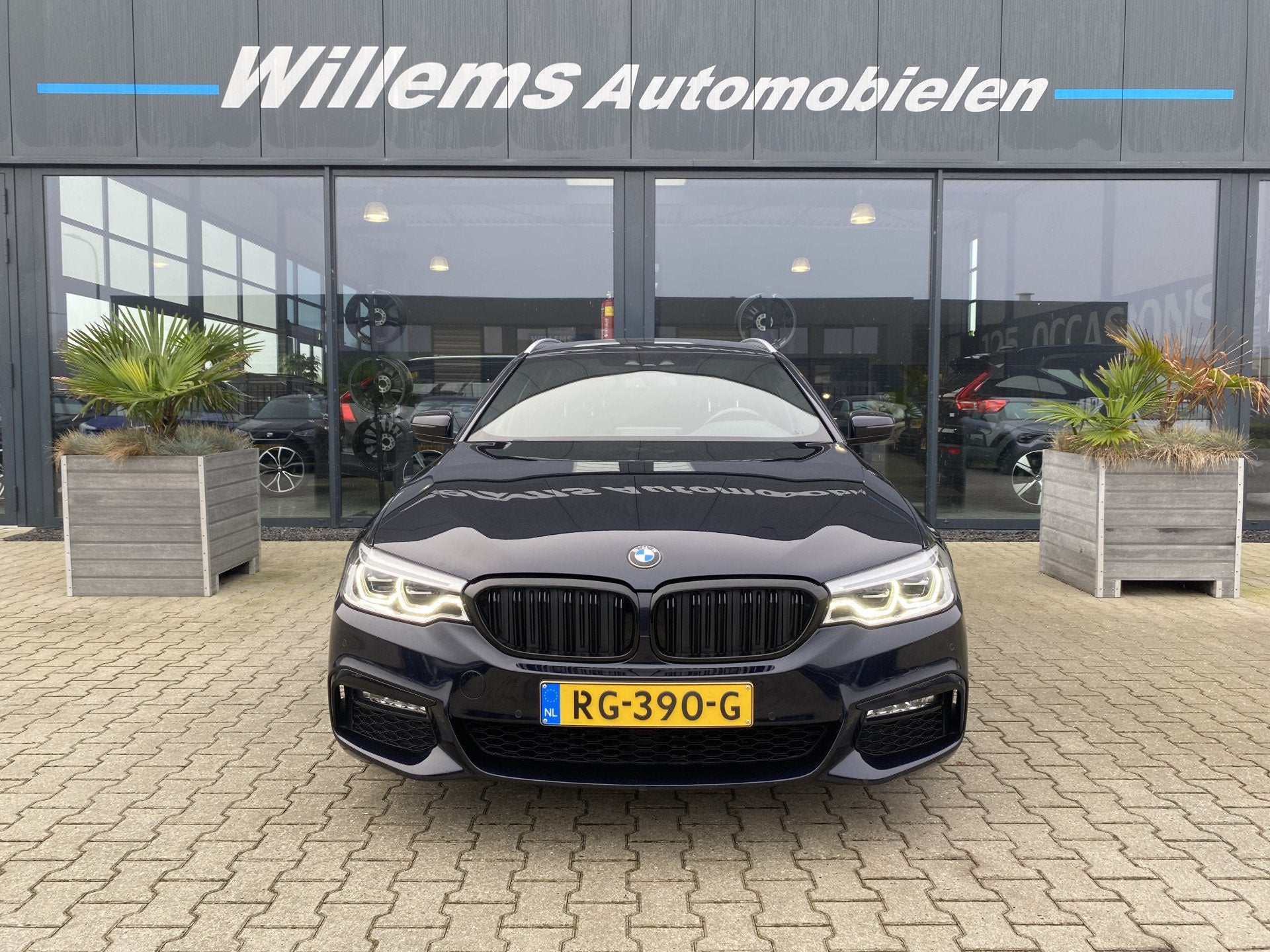 BMW 5 Serie Touring 520i High Executive Panoramadak, Sportst, Automaat, 1998 cc, Achterwielaandrijving, Gebruikt