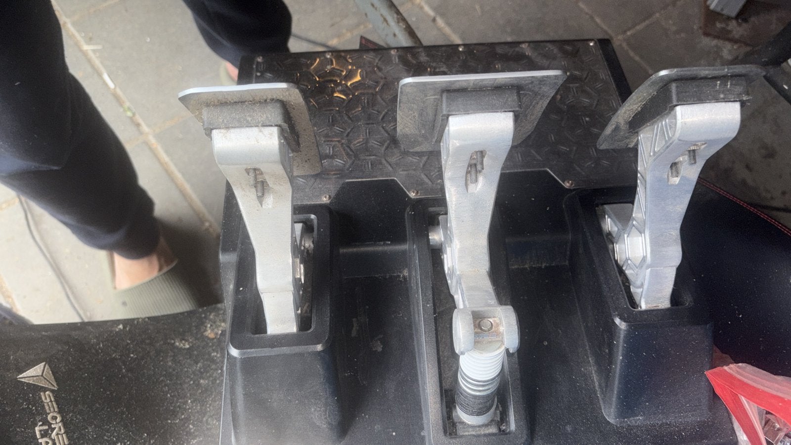 I racing pedalen, Ophalen