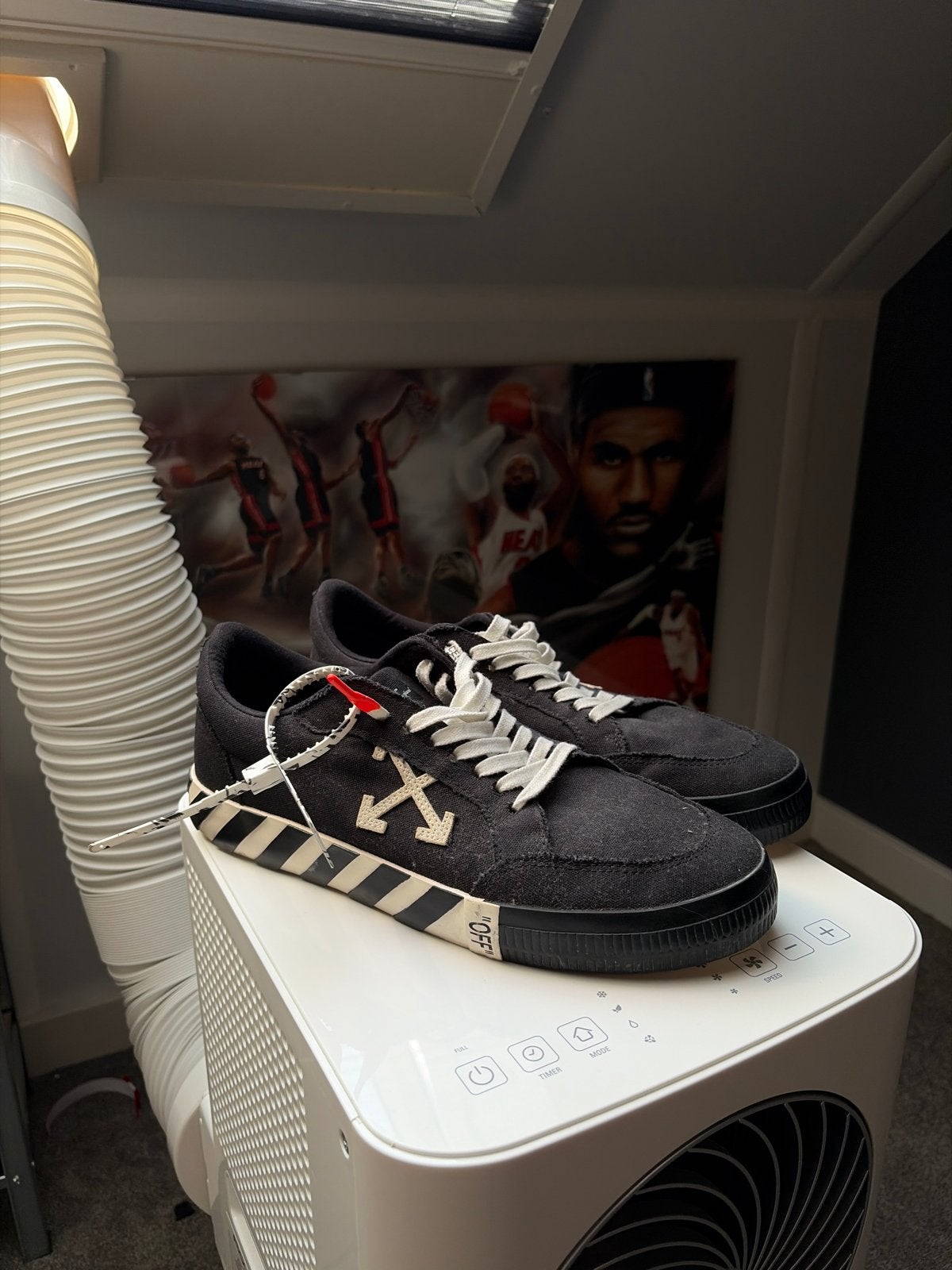 Off-White Vulcanized Low Top Sneakers Zwart Maat 44, Ophalen of Verzenden, Zwart, Sneakers of Gympen