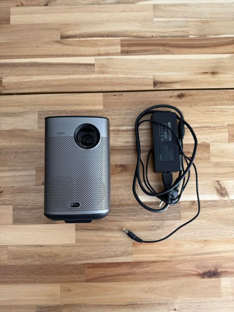 XGIMI Beamer Full HD Smart Projector - Top conditie, Ophalen of Verzenden, Zo goed als nieuw, LED, Full HD (1080)