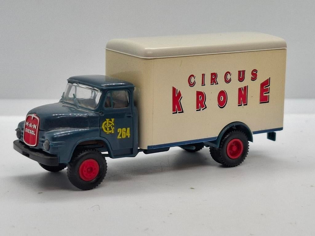 Circus vrachtwagen in ho, Hobby en Vrije tijd, Modelauto's | 1:87, Ophalen of Verzenden, Gebruikt, Bus of Vrachtwagen