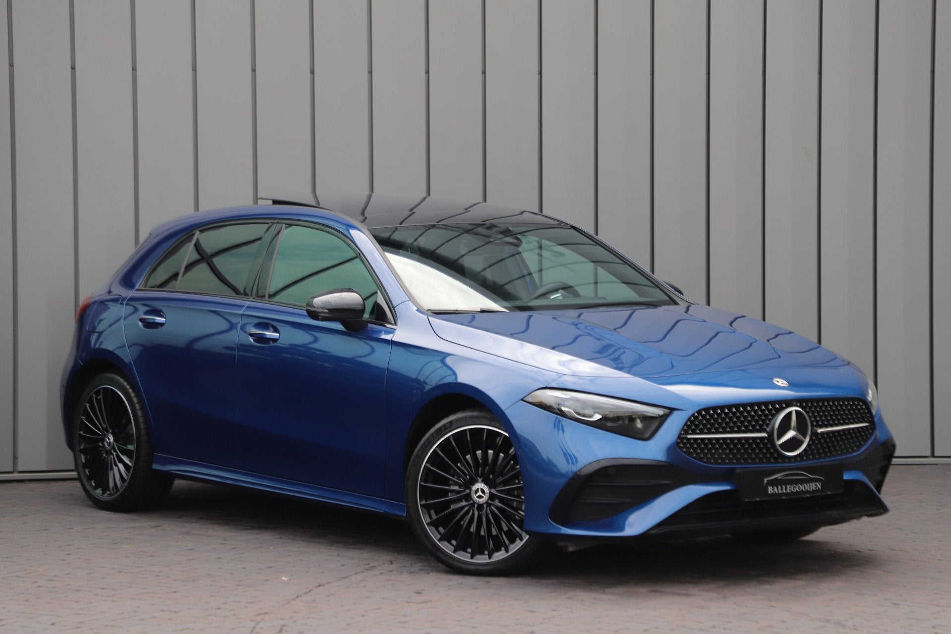 Mercedes-Benz A-Klasse 250e AMG | 218PK | Head-up | Memory |, Auto's, Dealer onderhouden, Gebruikt, Met garantie (alle), Blauw