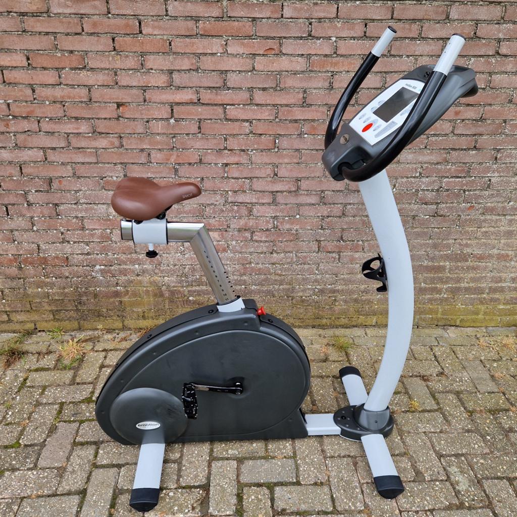 Professionele Emotion Fitness Cycle 500. Fiets lage instap, Ophalen, Zo goed als nieuw, Metaal, Benen