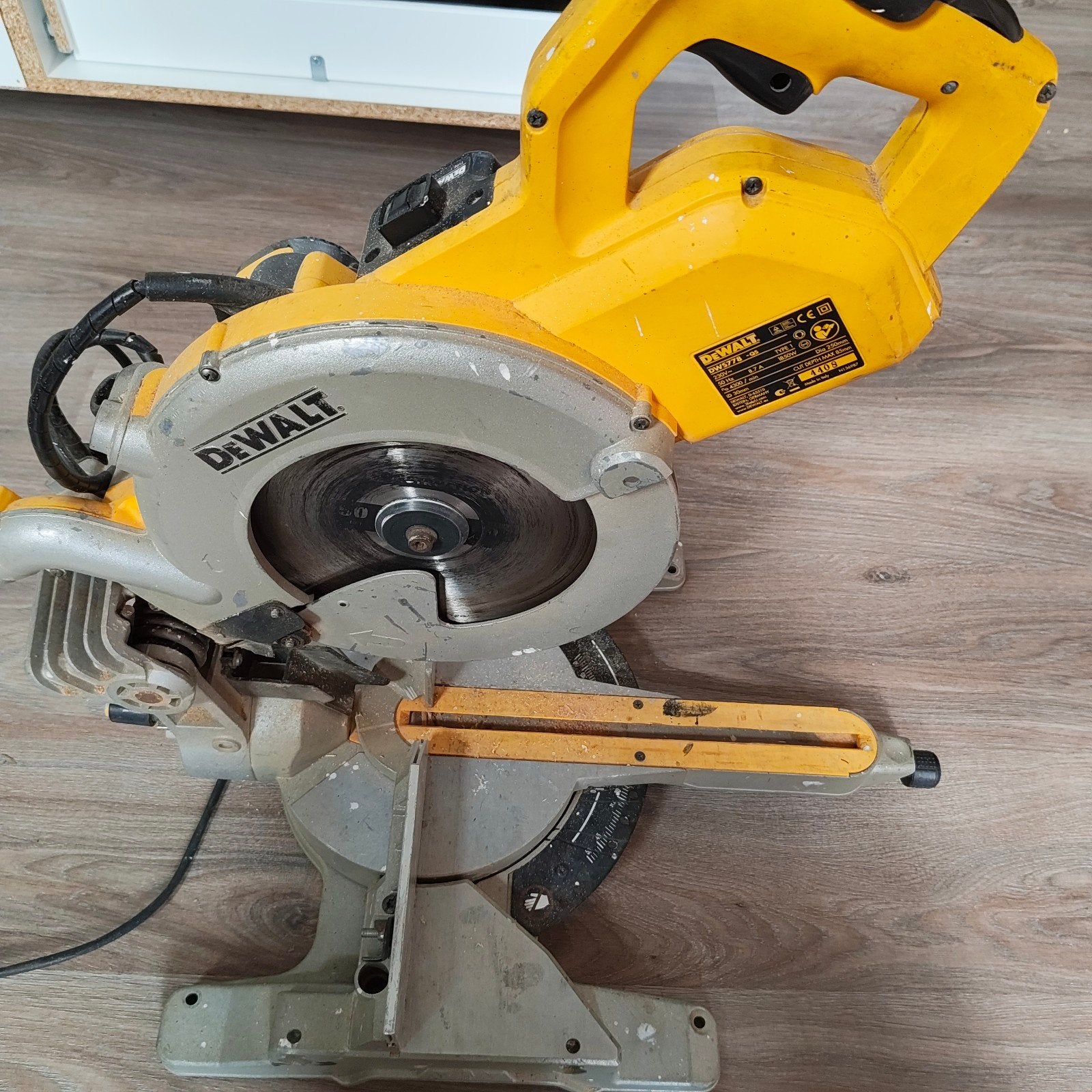 Dewalt DWS778 afkortzaag, Ophalen, Gebruikt, DeWalt, 70 mm of meer