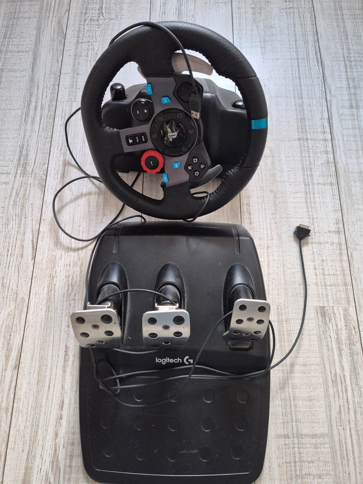 Logitech G29 Driving Force Racing Wheel + Pedalen | PS5, PS4, Ophalen of Verzenden, Zo goed als nieuw, Stuurtje of Sportattribuut