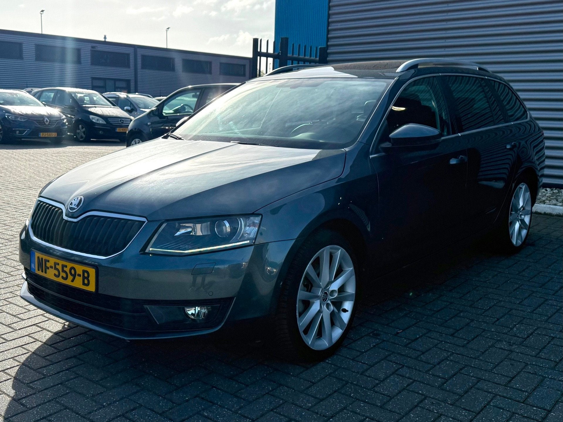 Skoda Octavia Combi 1.0 TSI Greentech Style Business, Auto's, Gebruikt, Euro 6, Origineel Nederlands, 630 kg