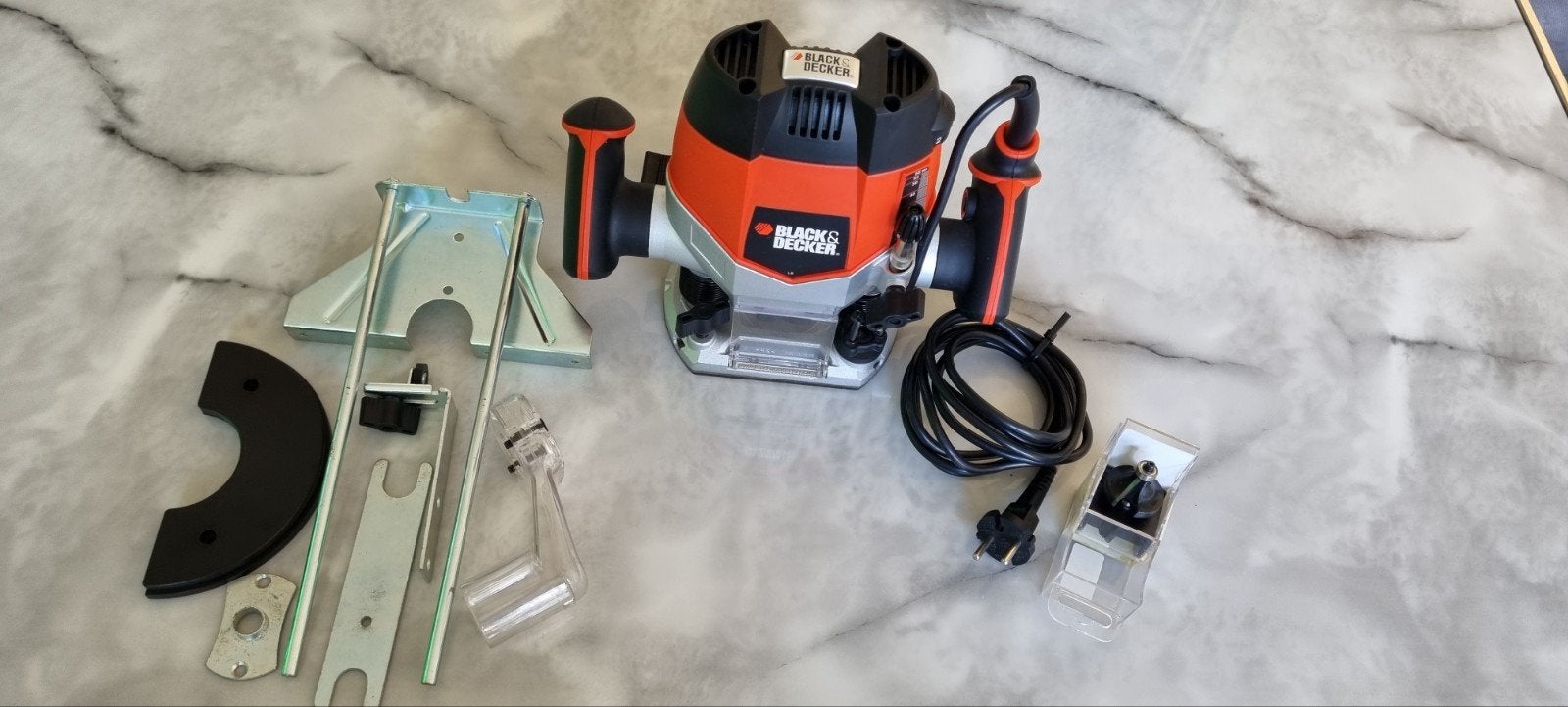 black & decker bovenfrees z.g.a.n, Ophalen of Verzenden, Bovenfrees, Elektrisch, Black & Decker