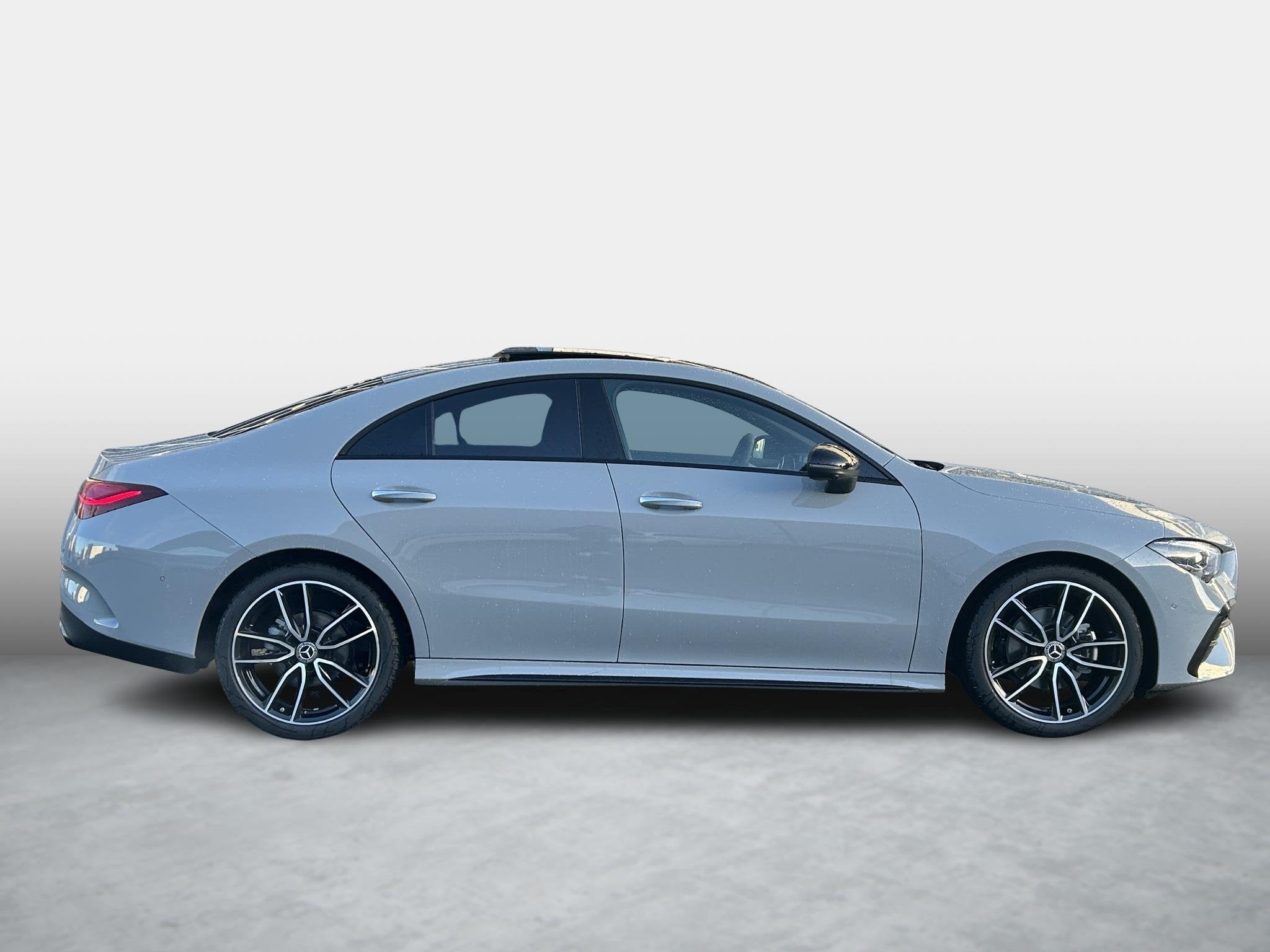Mercedes-Benz CLA 180 Business Solution AMG | AMG Plus Pakke, 136 pk, 4 cilinders, Origineel Nederlands, Bedrijf