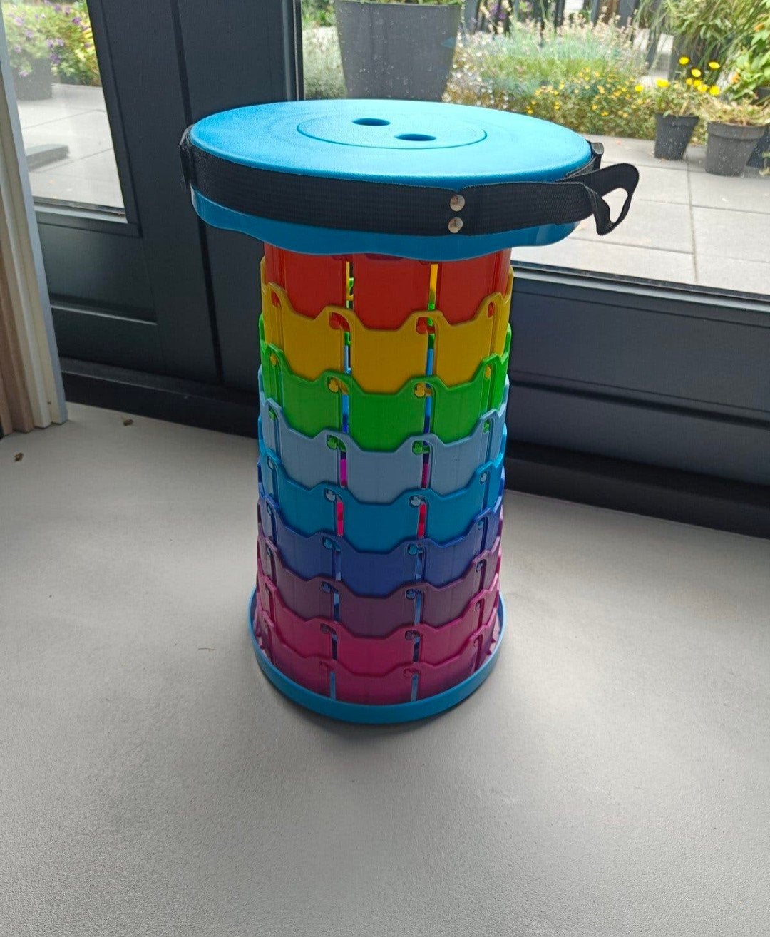 Vrolijke Telescopische Kruk - Regenboog Design, Huis en Inrichting, Krukjes, Ophalen of Verzenden, Zo goed als nieuw, Kunststof